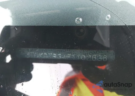 2015 Toyota Prius C Three z USA, uszkodzony, nr VIN JTDKDTB34F1102636